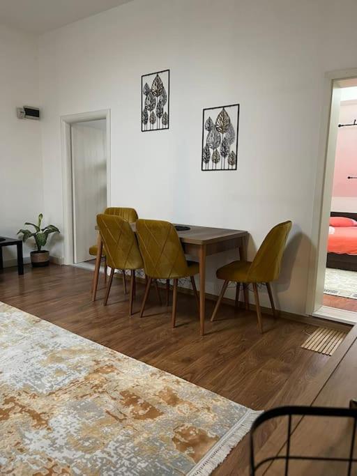 Apartament La Casa ทิมิชัวรา ภายนอก รูปภาพ